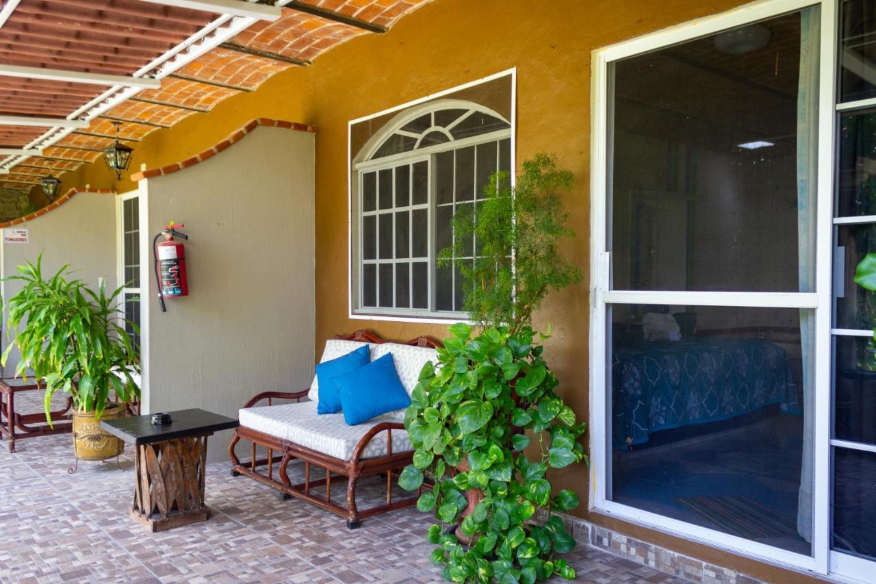 Casa De La Abuela Bed & Breakfast Ajijic Luaran gambar